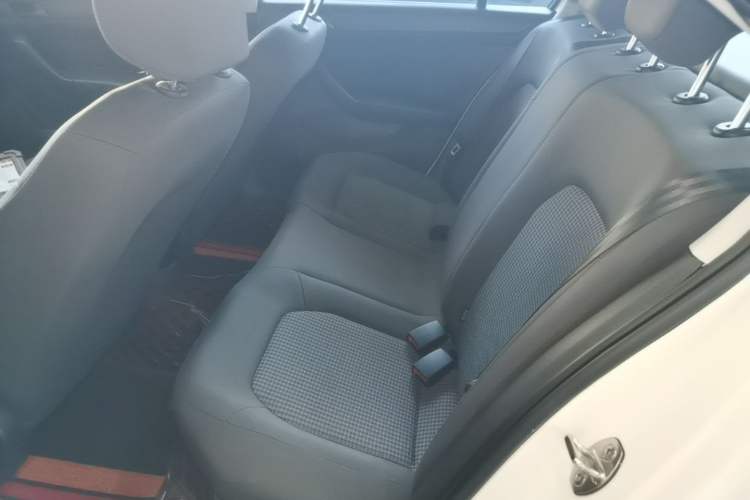 Used Volkswagen Santana 2021 1.5L Automatic Fashion Edition Left Rear Seat
