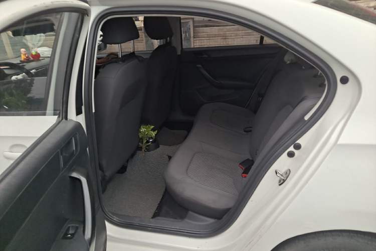 Used Volkswagen Santana 2021 1.5L Automatic Fashion Edition Left Rear Seat