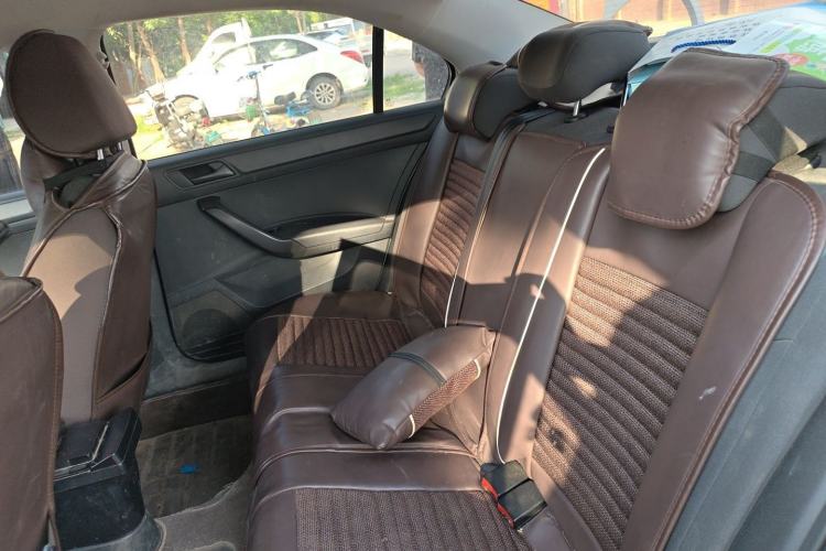 Used Volkswagen Santana 2021 1.5L Automatic Fashion Edition Left Rear Seat
