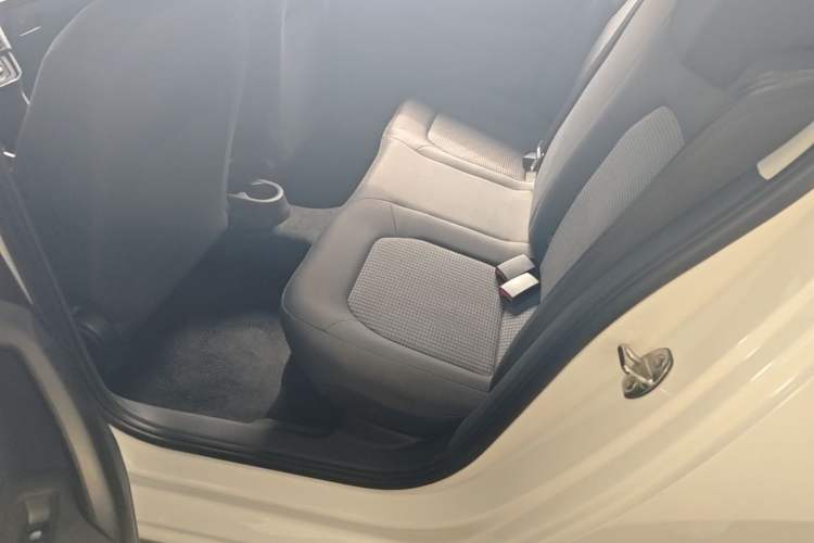 Used Volkswagen Santana 2021 1.5L Manual Fashion Edition Left Rear Seat