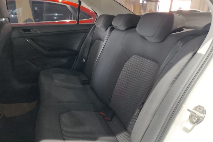 Used Volkswagen Santana 2021 1.5L Automatic Fashion Edition Left Rear Seat