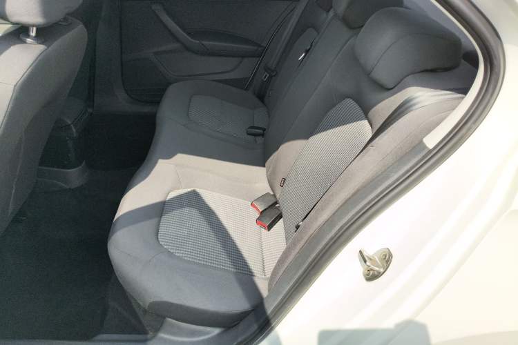 Used Volkswagen Santana 2021 1.5L Automatic Fashion Edition Left Rear Seat