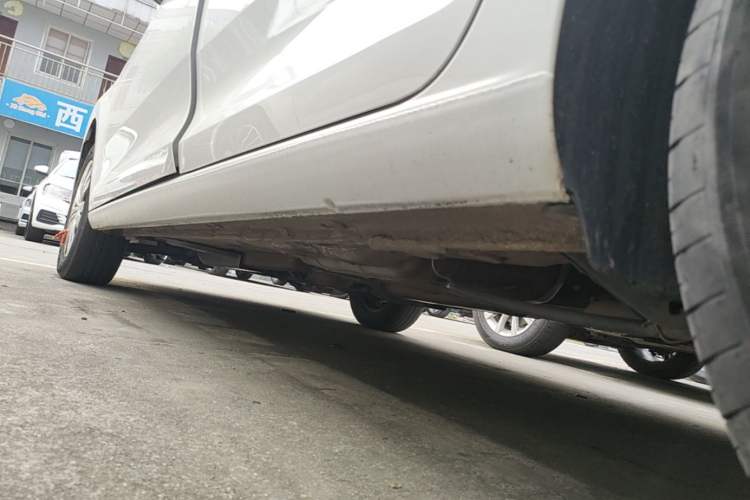 Used Volkswagen Santana 2021 1.5L Automatic Fashion Edition Left Side Sill