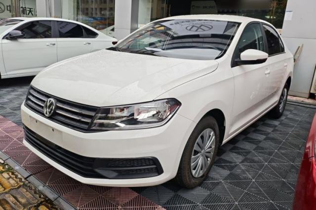 Ojetý Volkswagen Santana 2021 1.5L Manual Fashion Edition