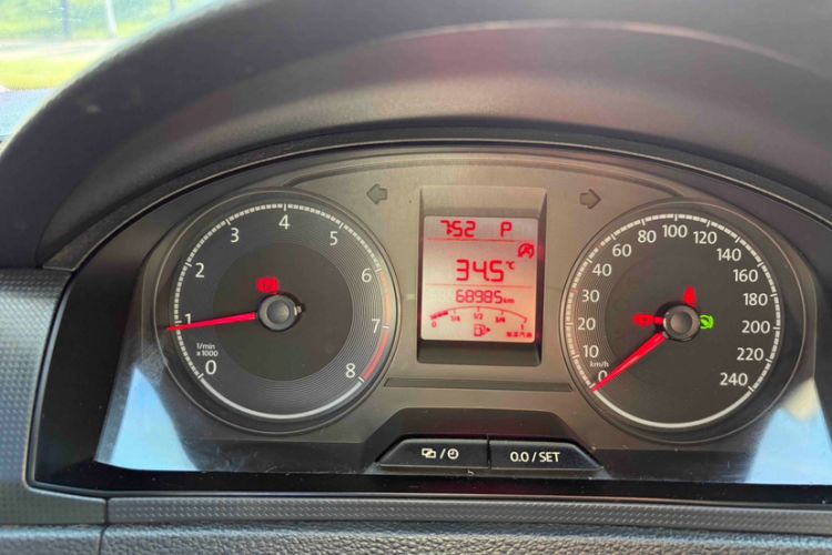 Used Volkswagen Santana 2021 1.5L Automatic Fashion Edition Odometer Close Up