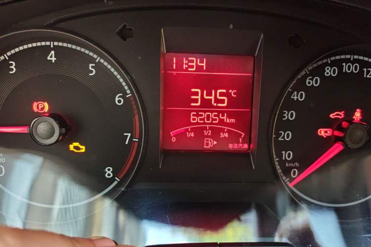 Used Volkswagen Santana 2021 1.5L Manual Fashion Edition Odometer Close Up