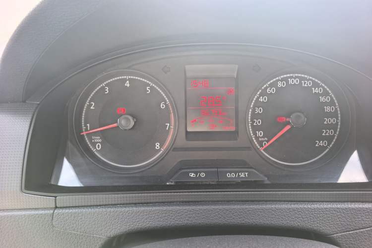 Used Volkswagen Santana 2021 1.5L Manual Fashion Edition Odometer Close Up