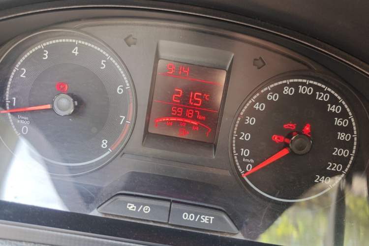 Used Volkswagen Santana 2021 1.5L Manual Fashion Edition Odometer Close Up