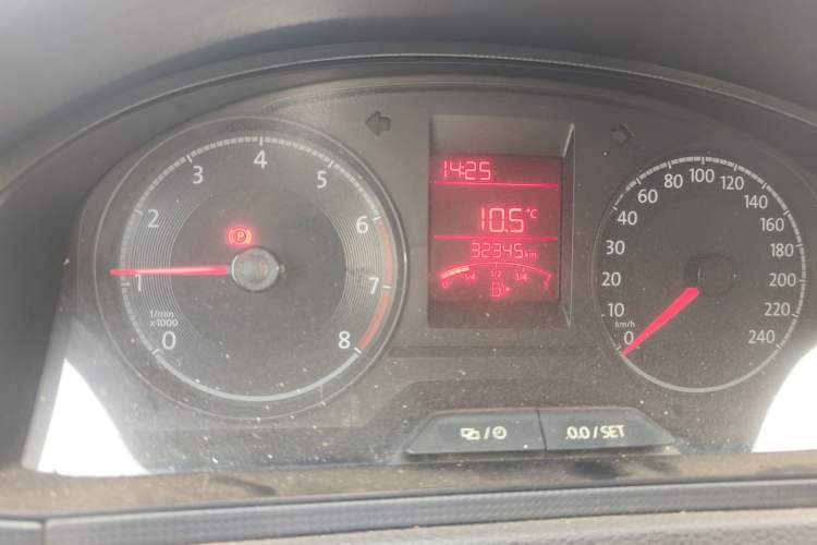 Used Volkswagen Santana 2021 1.5L Manual Fashion Edition Odometer Close Up