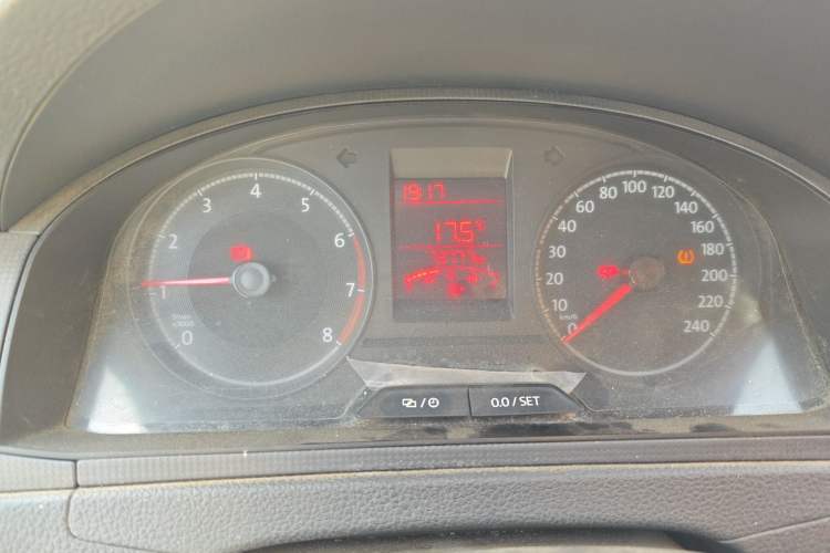 Used Volkswagen Santana 2021 1.5L Manual Fashion Edition Odometer Close Up