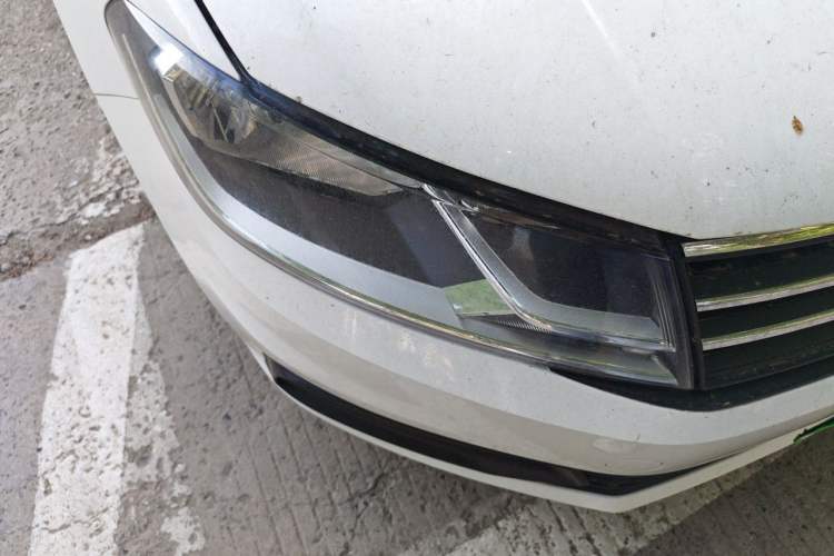 Used Volkswagen Santana 2021 1.5L Automatic Fashion Edition Right Front Headlight