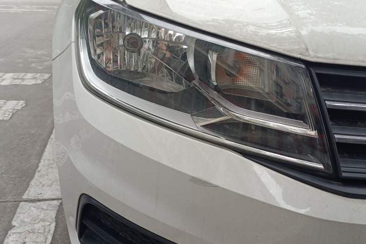 Used Volkswagen Santana 2021 1.5L Manual Fashion Edition Right Front Headlight