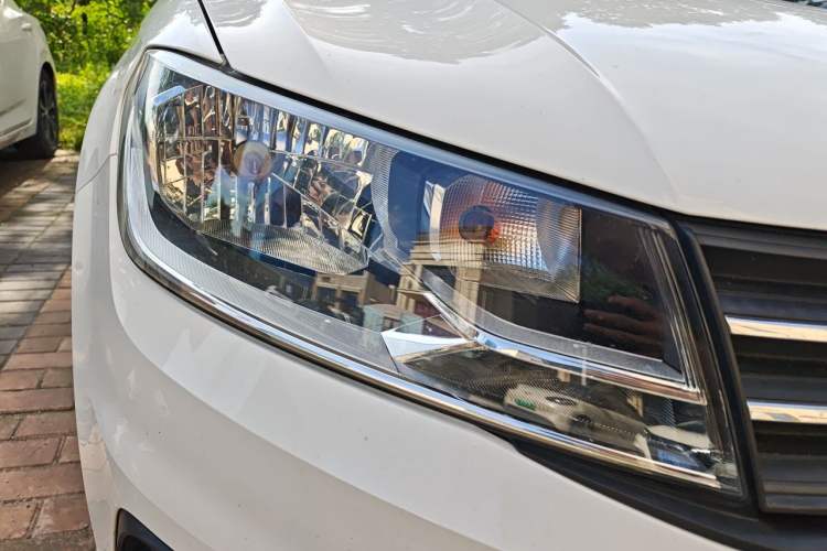 Used Volkswagen Santana 2021 1.5L Automatic Fashion Edition Right Front Headlight