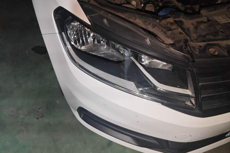 Used Volkswagen Santana 2021 1.5L Automatic Fashion Edition Right Front Headlight
