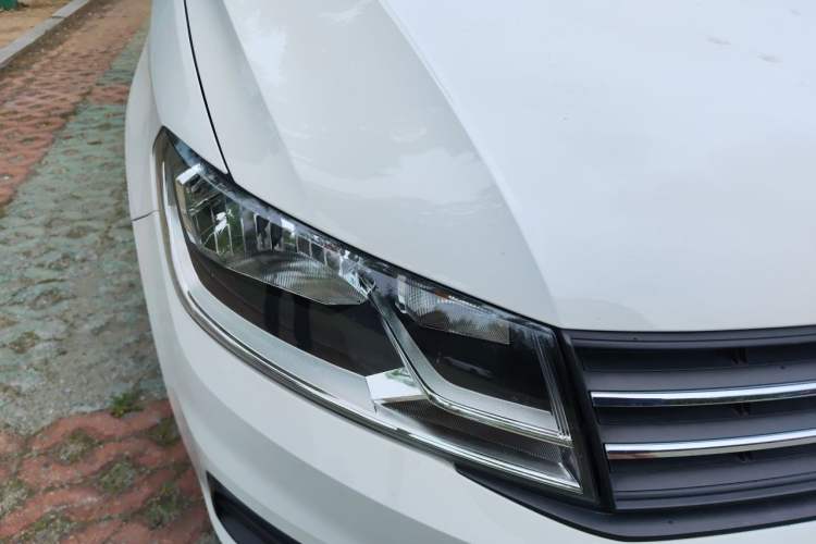 Used Volkswagen Santana 2021 1.5L Manual Fashion Edition Right Front Headlight