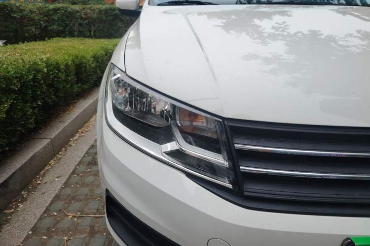 Used Volkswagen Santana 2021 1.5L Automatic Fashion Edition Right Front Headlight