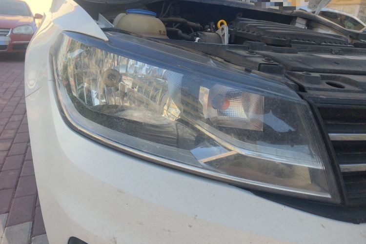 Used Volkswagen Santana 2021 1.5L Manual Fashion Edition Right Front Headlight
