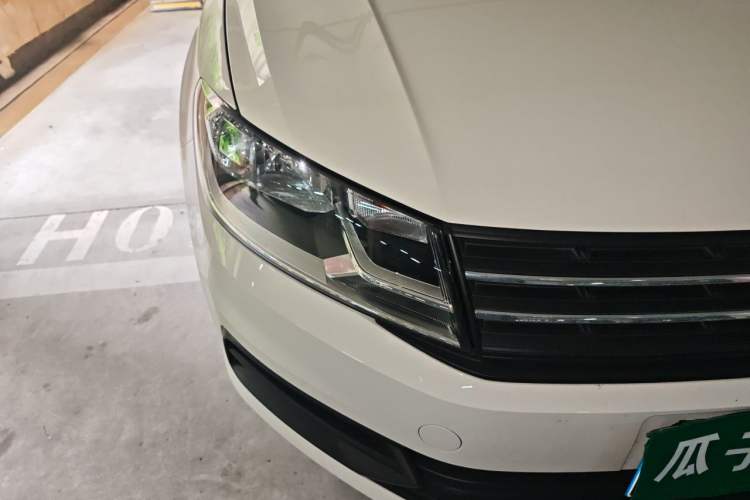 Used Volkswagen Santana 2021 1.5L Automatic Fashion Edition Right Front Headlight