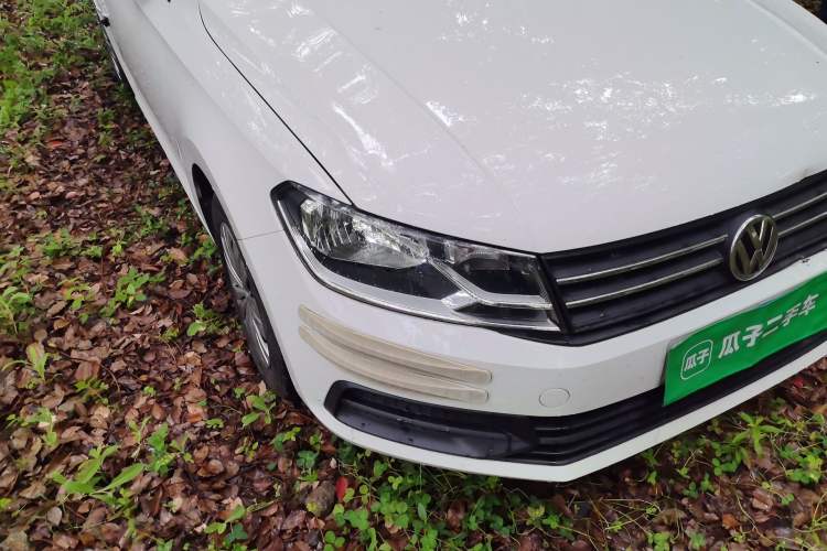 Used Volkswagen Santana 2021 1.5L Manual Fashion Edition Right Front Headlight