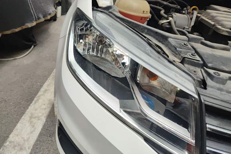 Used Volkswagen Santana 2021 1.5L Automatic Fashion Edition Right Front Headlight