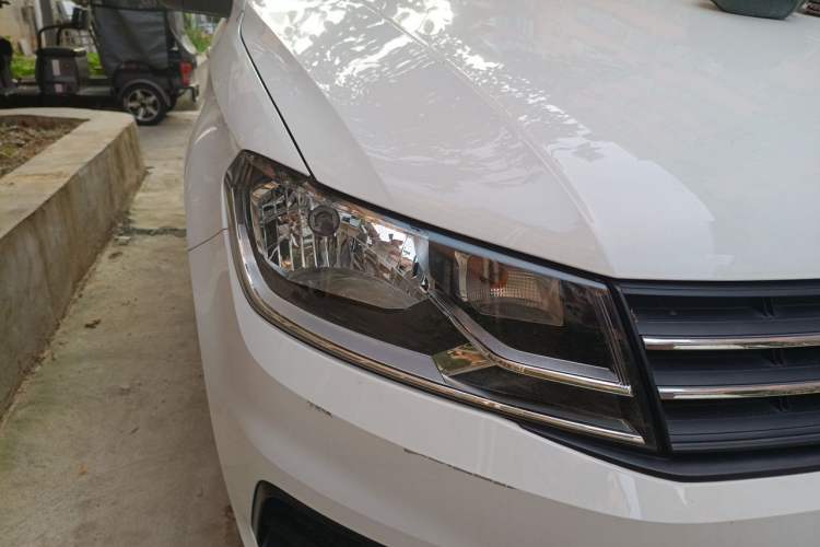 Used Volkswagen Santana 2021 1.5L Automatic Fashion Edition Right Front Headlight