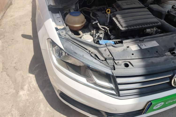 Used Volkswagen Santana 2021 1.5L Manual Fashion Edition Right Front Headlight
