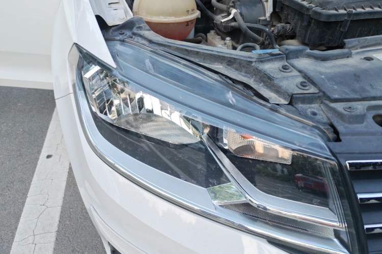 Used Volkswagen Santana 2021 1.5L Automatic Fashion Edition Right Front Headlight