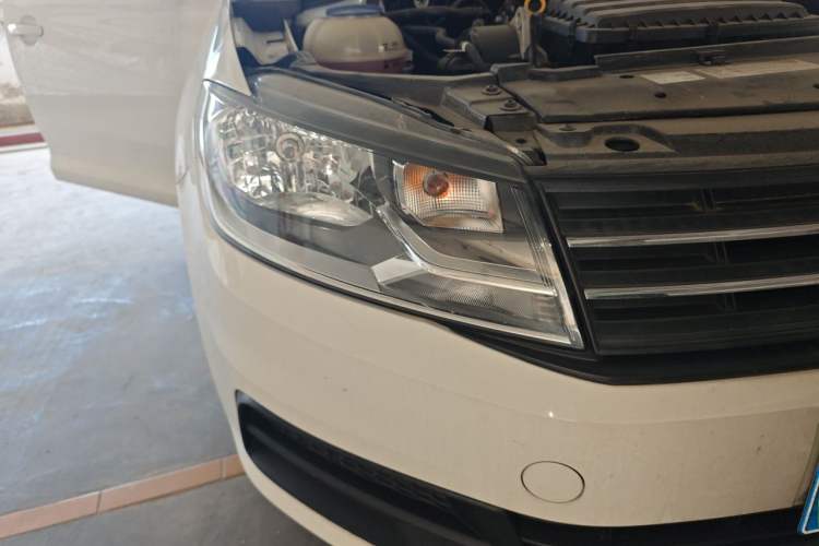 Used Volkswagen Santana 2021 1.5L Automatic Fashion Edition Right Front Headlight