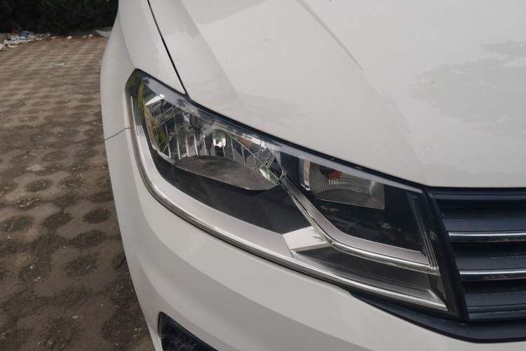 Used Volkswagen Santana 2021 1.5L Manual Fashion Edition Right Front Headlight