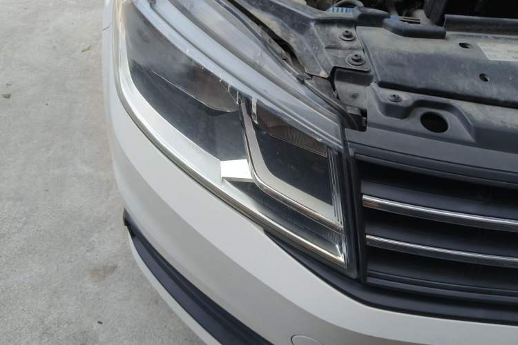 Used Volkswagen Santana 2021 1.5L Manual Fashion Edition Right Front Headlight