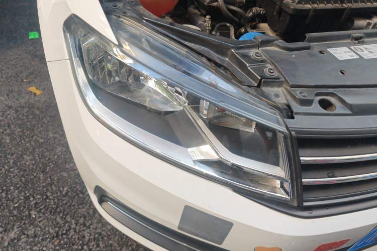 Used Volkswagen Santana 2021 1.5L Manual Fashion Edition Right Front Headlight