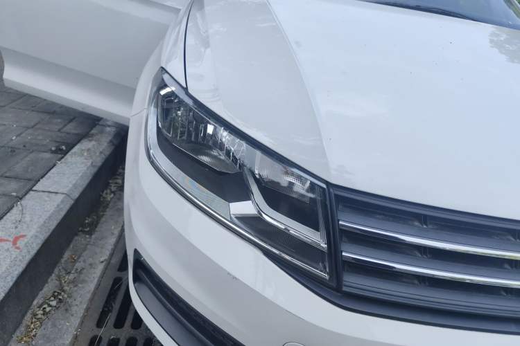 Used Volkswagen Santana 2021 1.5L Automatic Fashion Edition Right Front Headlight