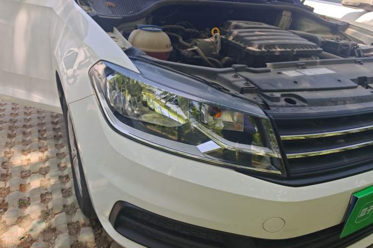 Used Volkswagen Santana 2021 1.5L Automatic Fashion Edition Right Front Headlight