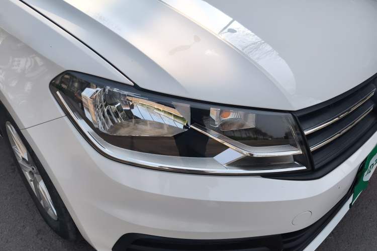 Used Volkswagen Santana 2021 1.5L Automatic Fashion Edition Right Front Headlight