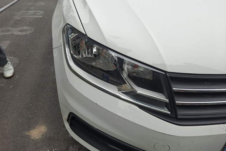 Used Volkswagen Santana 2021 1.5L Automatic Fashion Edition Right Front Headlight