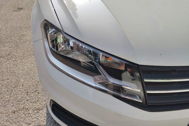 Used Volkswagen Santana 2021 1.5L Manual Fashion Edition Right Front Headlight