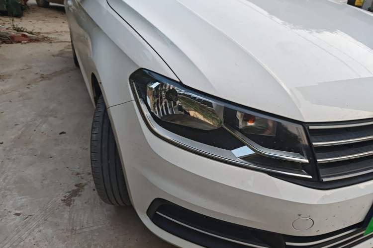 Used Volkswagen Santana 2021 1.5L Manual Fashion Edition Right Front Headlight