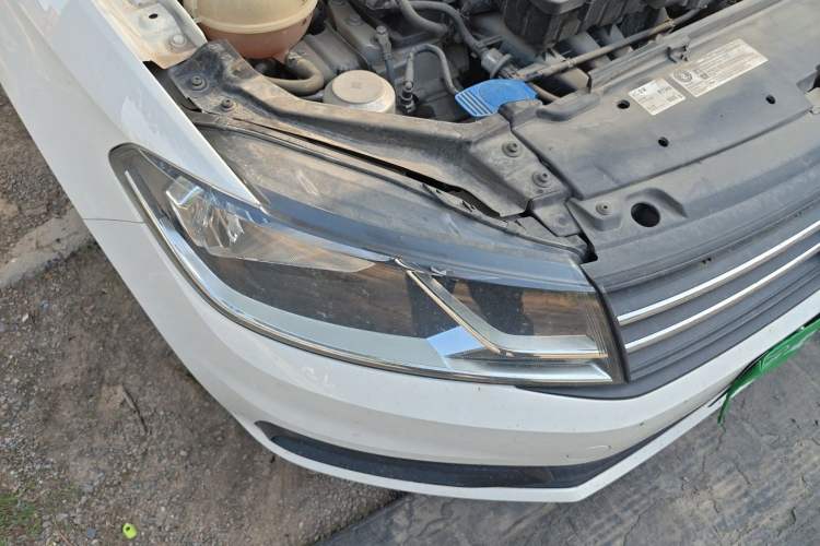 Used Volkswagen Santana 2021 1.5L Automatic Fashion Edition Right Front Headlight