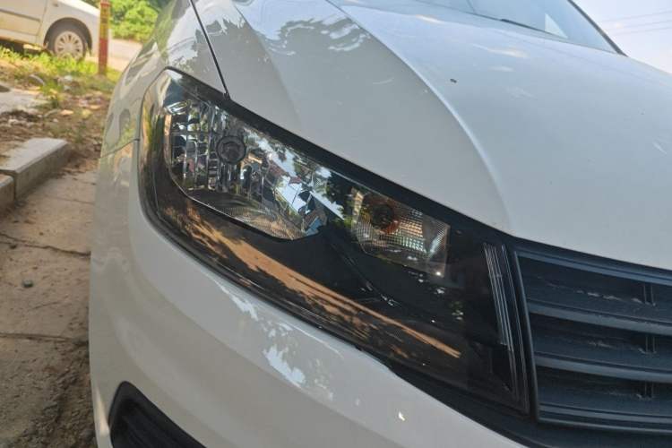 Used Volkswagen Santana 2021 1.5L Automatic Fashion Edition Right Front Headlight