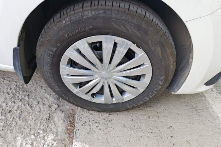 Used Volkswagen Santana 2021 1.5L Automatic Fashion Edition Right Front Wheel Hub