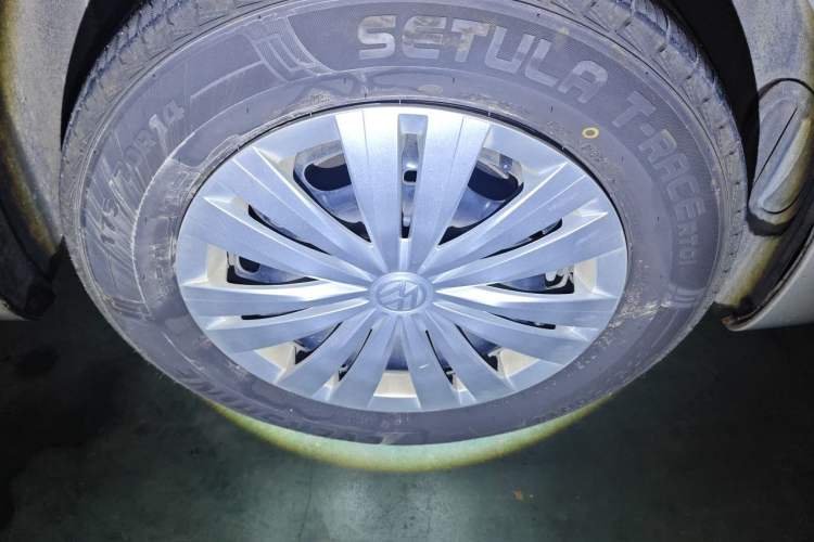 Used Volkswagen Santana 2021 1.5L Automatic Fashion Edition Right Front Wheel Hub