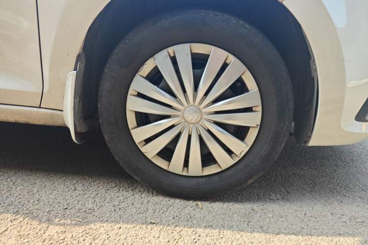 Used Volkswagen Santana 2021 1.5L Automatic Fashion Edition Right Front Wheel Hub