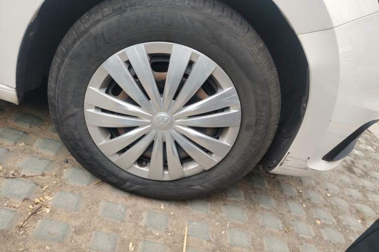 Used Volkswagen Santana 2021 1.5L Automatic Fashion Edition Right Front Wheel Hub