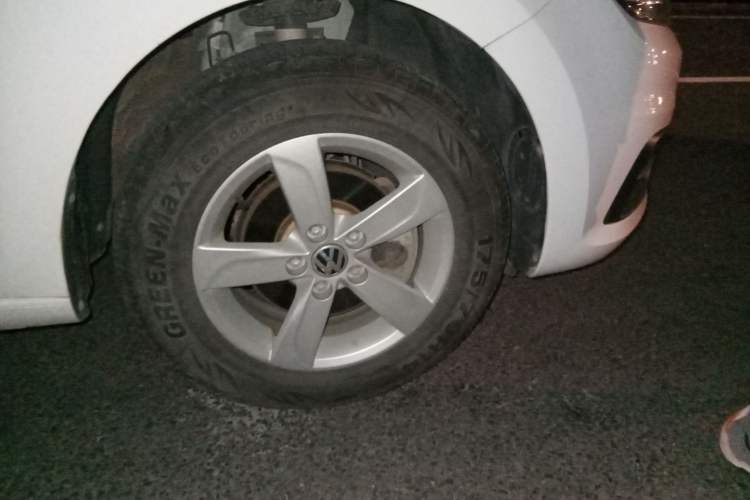 Used Volkswagen Santana 2021 1.5L Manual Fashion Edition Right Front Wheel Hub