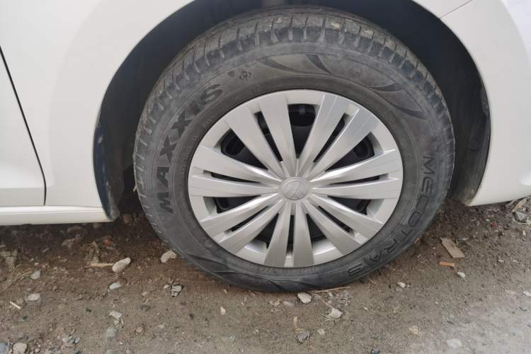 Used Volkswagen Santana 2021 1.5L Automatic Fashion Edition Right Front Wheel Hub