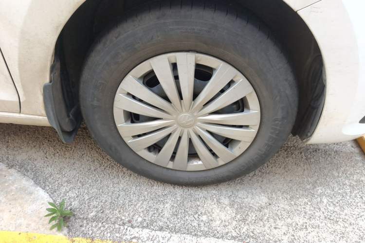 Used Volkswagen Santana 2021 1.5L Manual Fashion Edition Right Front Wheel Hub