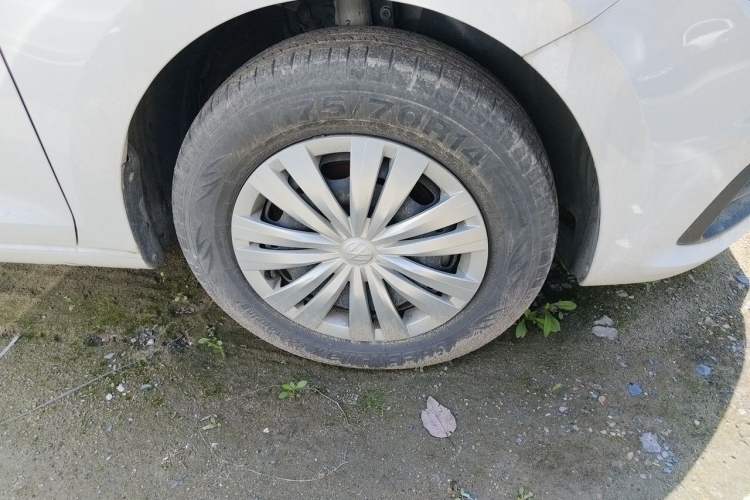 Used Volkswagen Santana 2021 1.5L Automatic Fashion Edition Right Front Wheel Hub
