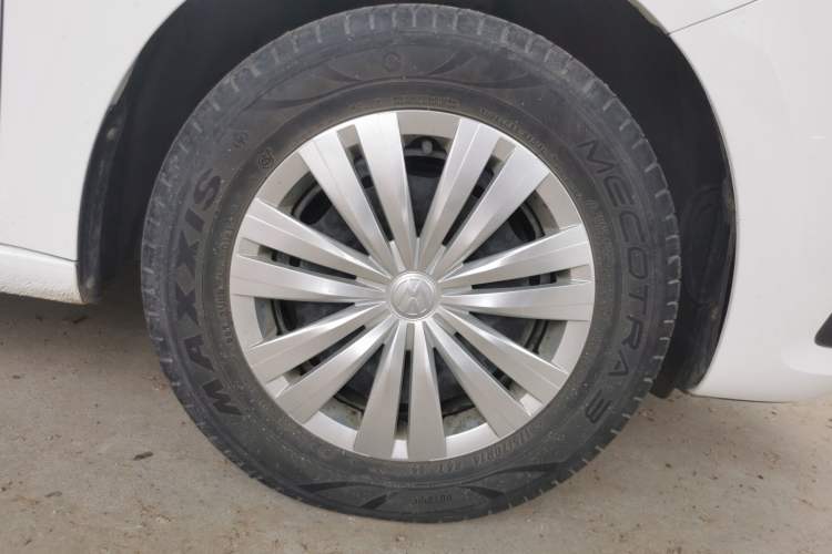Used Volkswagen Santana 2021 1.5L Manual Fashion Edition Right Front Wheel Hub