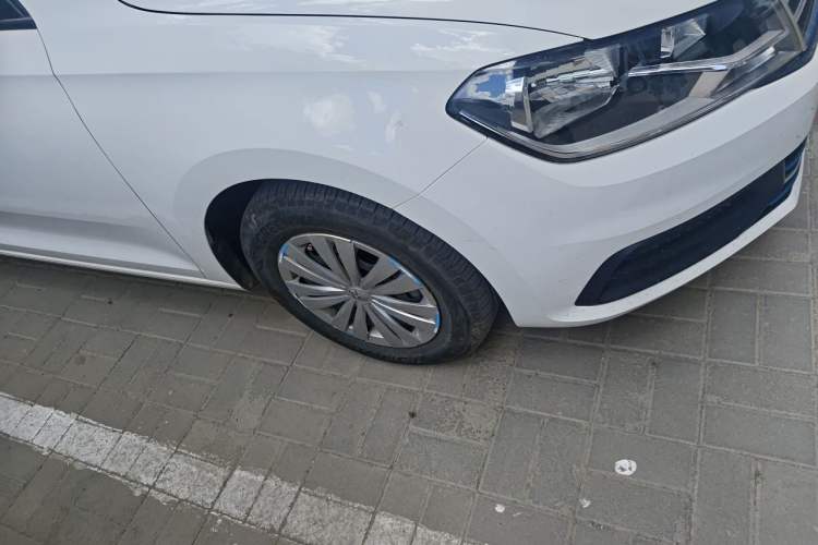 Used Volkswagen Santana 2021 1.5L Manual Fashion Edition Right Front Wheel Hub
