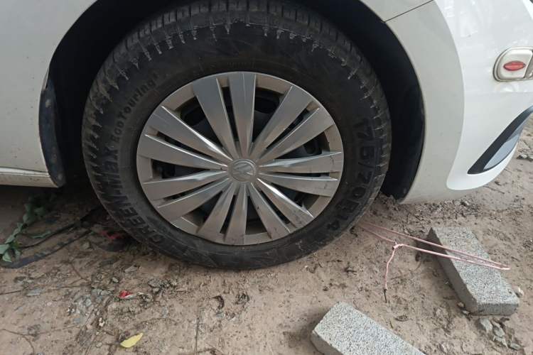 Used Volkswagen Santana 2021 1.5L Automatic Fashion Edition Right Front Wheel Hub
